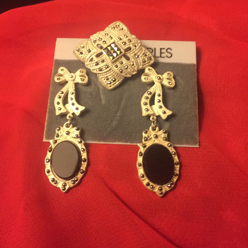 Onyx and marcasite silver set